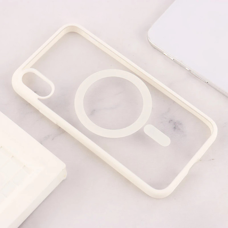قاب شفاف مناسب آیفون 16 نرمال مگ سیف دار سفید لاکچری